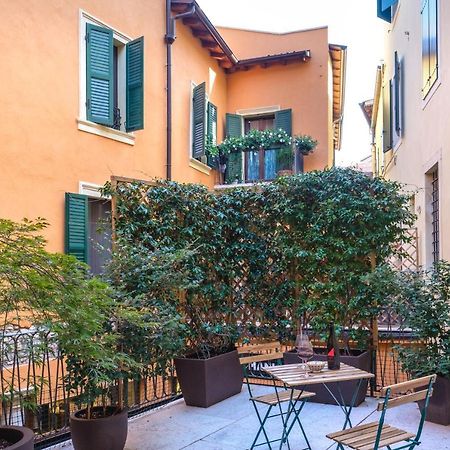 La Terrazza In Centro Apartment Верона Екстериор снимка