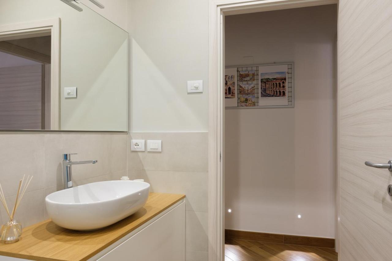 La Terrazza In Centro Apartment Верона Екстериор снимка